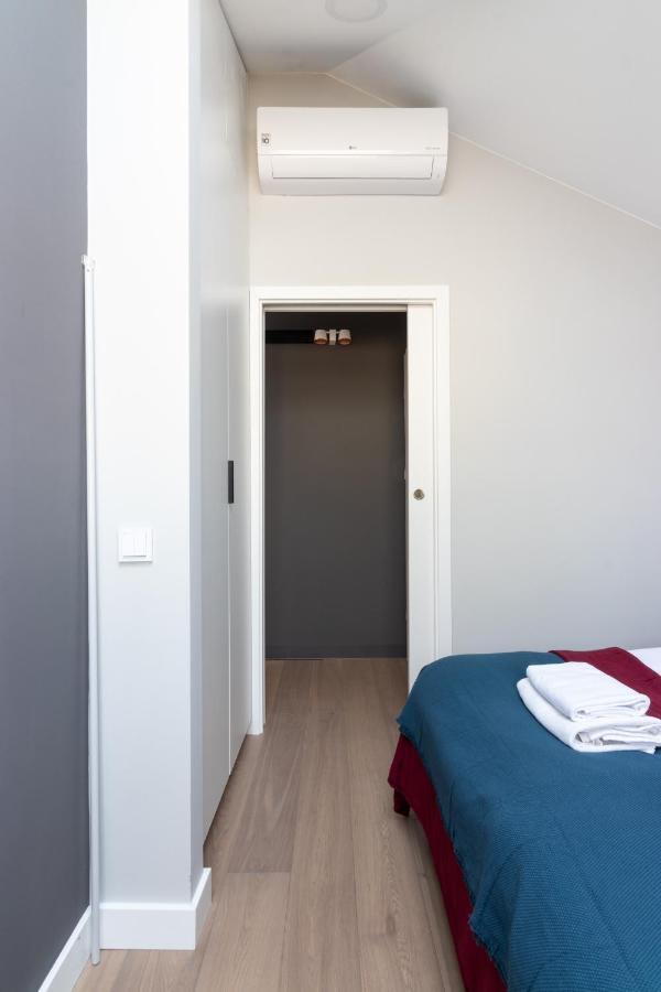 Apartment Nearto Old Town Miodowa Parking คราคูฟ ภายนอก รูปภาพ